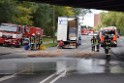 LKW blieb unter Bruecke haengen Koeln Ehrenfeld Innere Kanalstr Hornstr P391